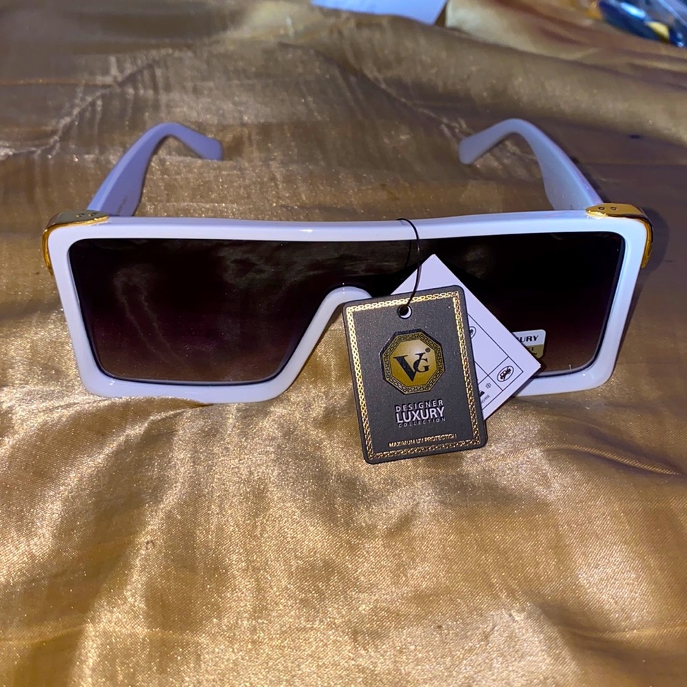 Luxury Sunglasses- “Born Stunna” White